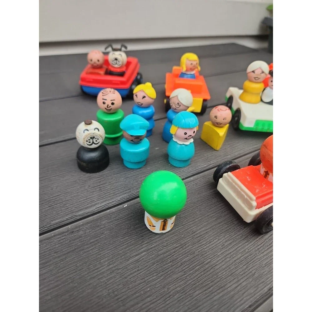 Fisher Price Little People Lot Of 23 Mixed Assorted People Figures No duplicates